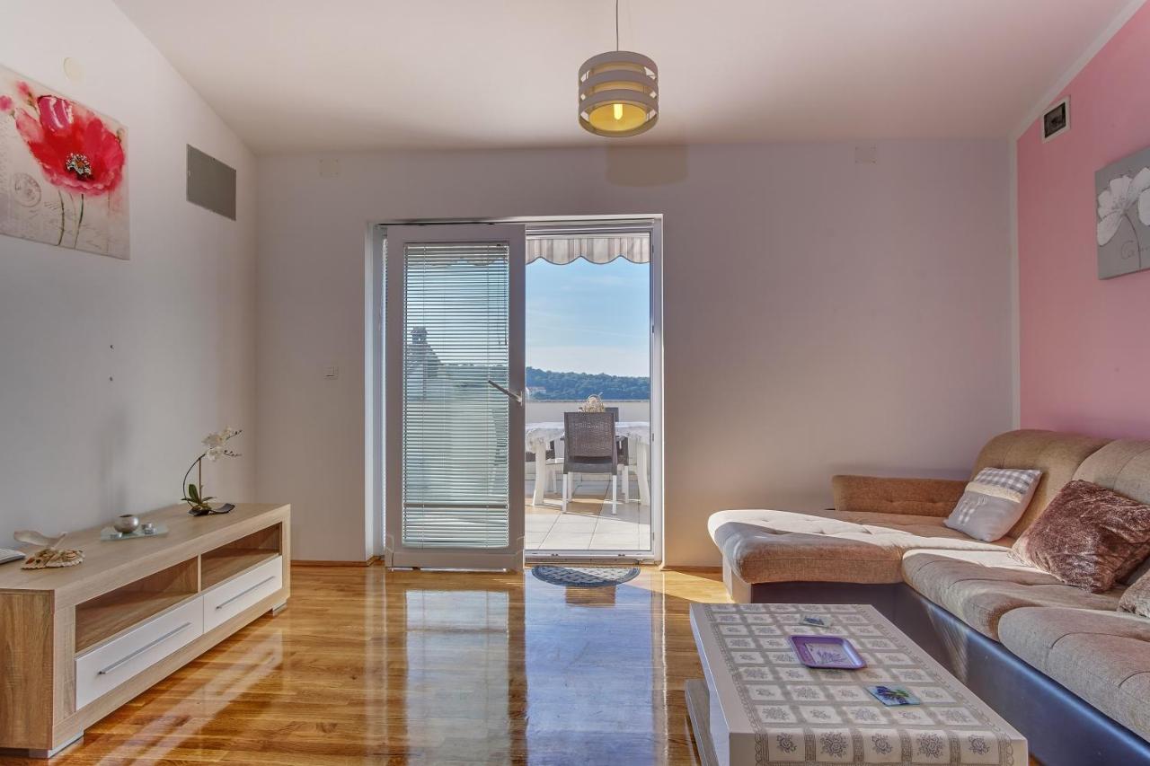 Apartments Zerjav Мали-Лошинь Экстерьер фото